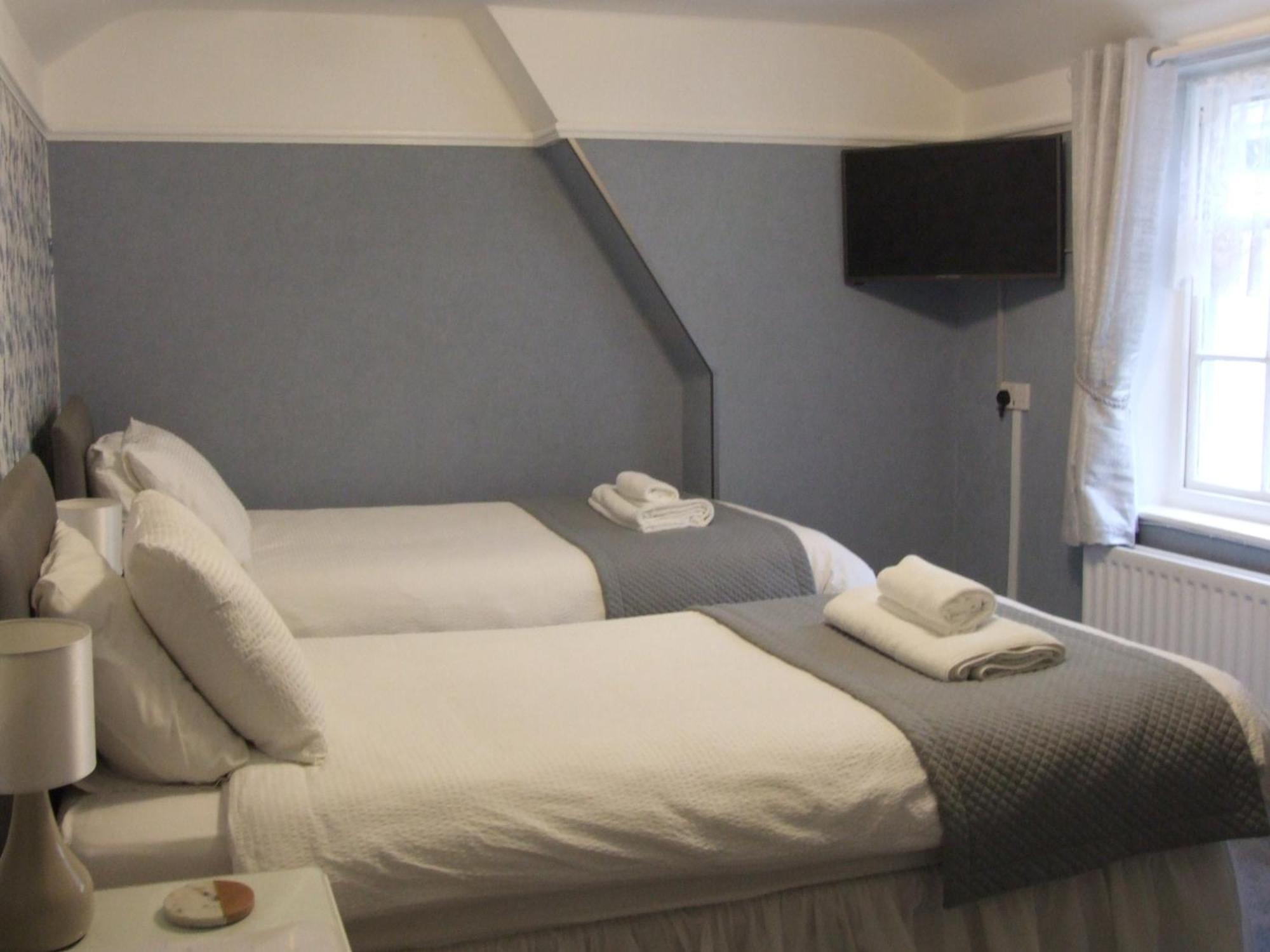 Lichfield House 3* Weymouth